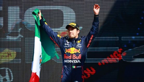 Checo Pérez gana el GP de Arabia Saudita, Verstappen no lo pudo remontar pero es líder