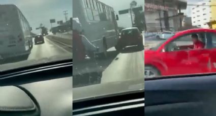 Operador de autobús enloquece y choca auto compacto en Querétaro (VIDEO)