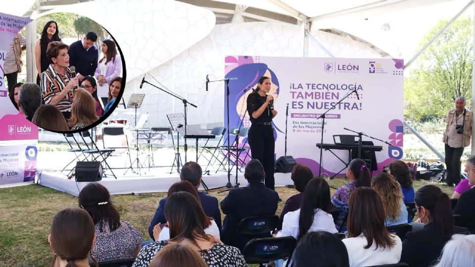 Alejandra Gutiérrez Campos participó en un evento del Día de la Mujer junto con otras mujeres como la empresaria Adriana Rodríguez Vizcarra.