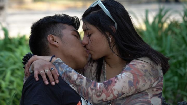 La enfermedad del beso y otras prácticas de riesgo