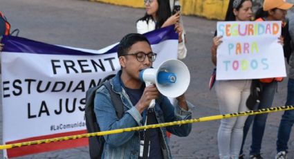 “Estamos aterrados": estudiantes de medicina se manifiestan en salida a Cuernavaca