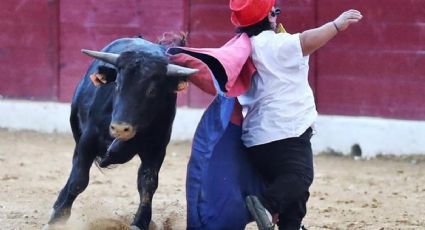 España prohíbe espectáculos con "toreros enanos"