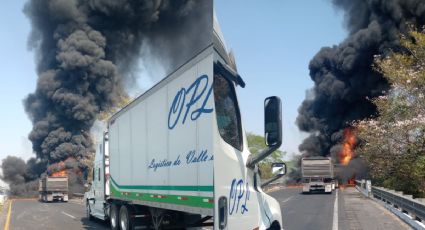Cierran tramo de autopista La Tinaja-Isla por incendio de tractocamiones