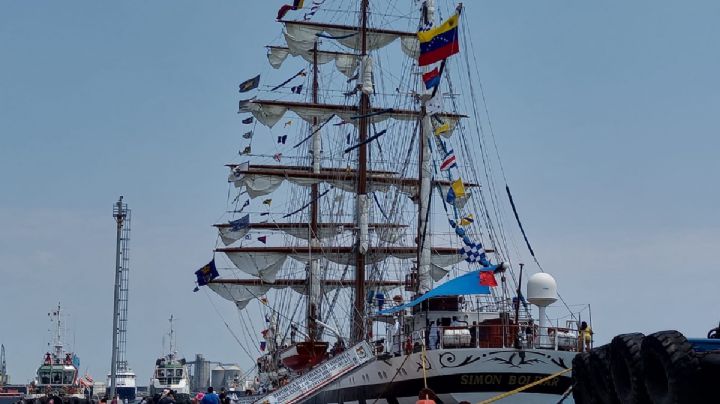 Estos son los horarios para visitar el Buque Simón Bolívar en Veracruz