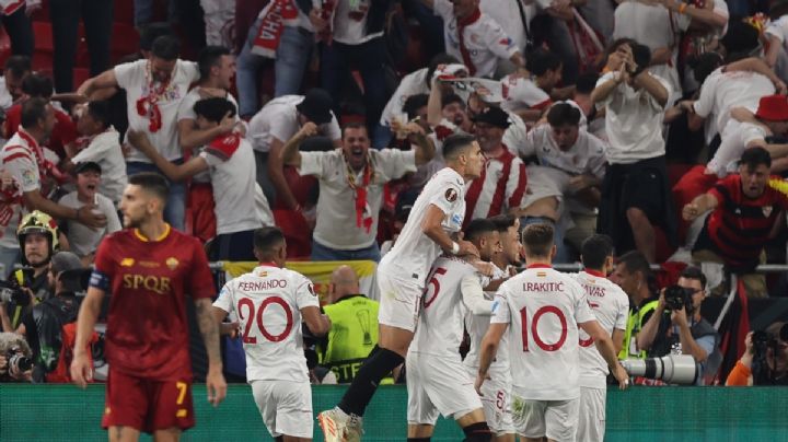 Sevilla es campeón de Europa League pero sin el mexicano "Tecatito" Corona