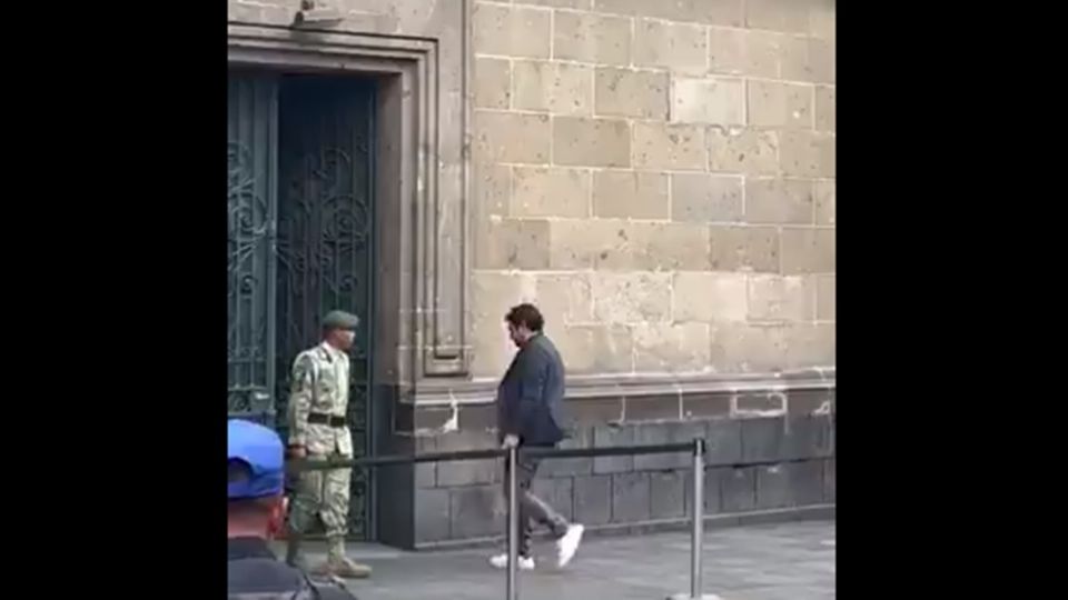 Llegada de Andrés Manuel López Beltrán a Palacio
