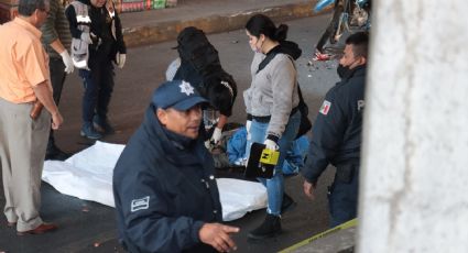 Adulto de tercera edad le regalan rebanada de pastel, se la come y muere afuera de su casa