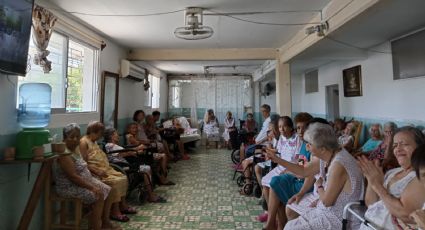 Con climas descompuestos, abuelitos resisten calores en Asilo Cogra de Veracruz