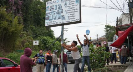 Quitan estructuras con publicidad en Emiliano Zapata ¿En Xalapa cuándo?