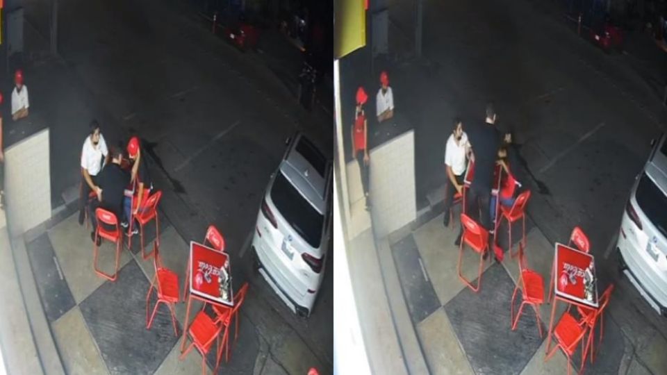 En un video se observa a un empleado de la taquería Orinoco limpiando una mesa antes de ser agredido por el supuesto dueño del establecimiento; lo golpea en la cabeza y le arroja una silla de metal