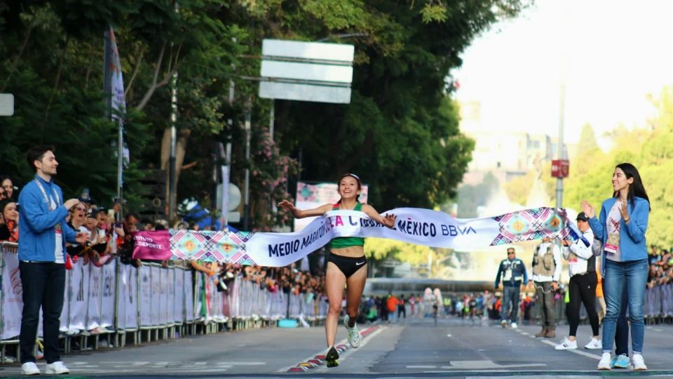 Los ganadores de la rama femenil y varonil del recibieron 50 mil pesos