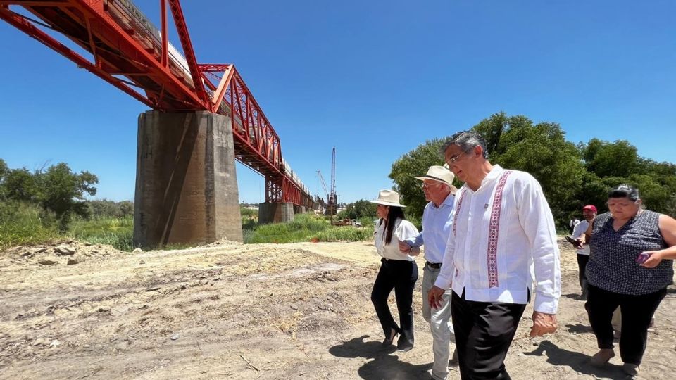 Caminata del gobernador Américo Villarreal y el embajador de EU en México, Ken Salazar