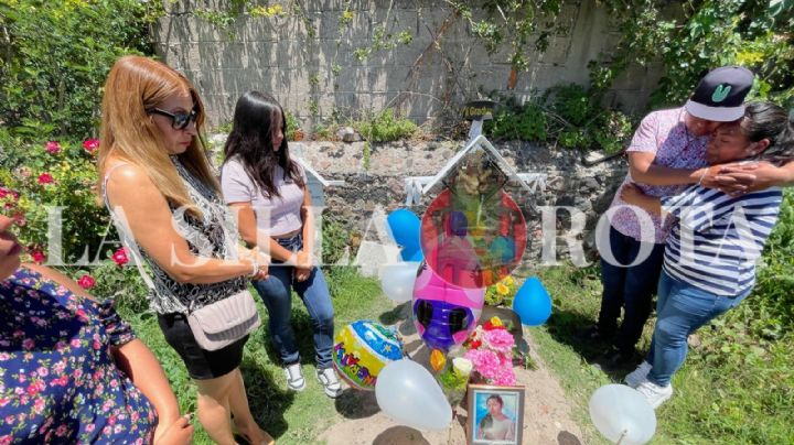 "Es el día más triste de mi vida";  festejan graduación de Norma Lizbeth, víctima de bullying en Teotihuacán