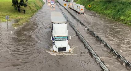 Fuertes lluvias generan tráfico vehicular pesado en autopista Puebla-Córdoba