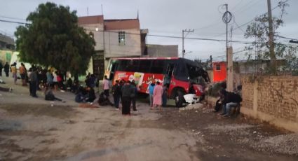 Autobús se queda sin frenos y choca en Chimalhuacán, hay 10  heridos