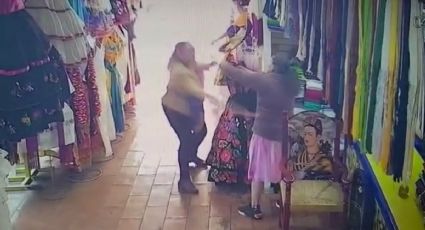 VIDEO | Así golpearon con un bate a abuelita; denuncian a agresora pero no la detienen