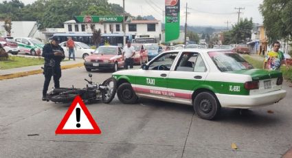 Muere motociclista tras chocar con taxi en carretera Xico-Coatepec