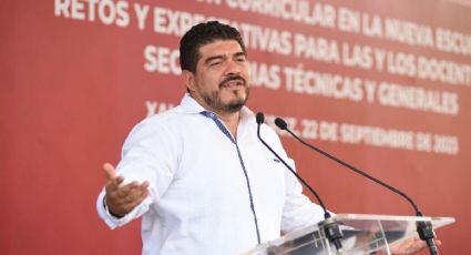 Zenyazen Escobar, secretario de Educación, se registra para gubernatura de Veracruz