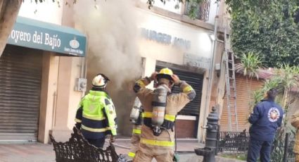 Controlan incendio en sucursal de Burger King de la zona peatonal del centro de León