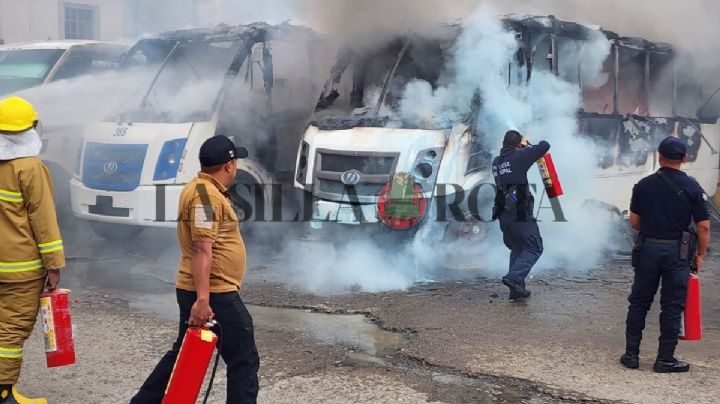Se incendian 3 autobuses de pasajeros en terminal de Papantla