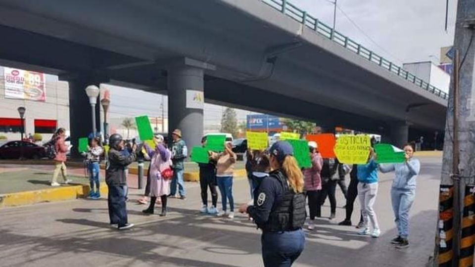 Bloquean la vía José López Portillo y provocan caos en Coacalco, Edomex