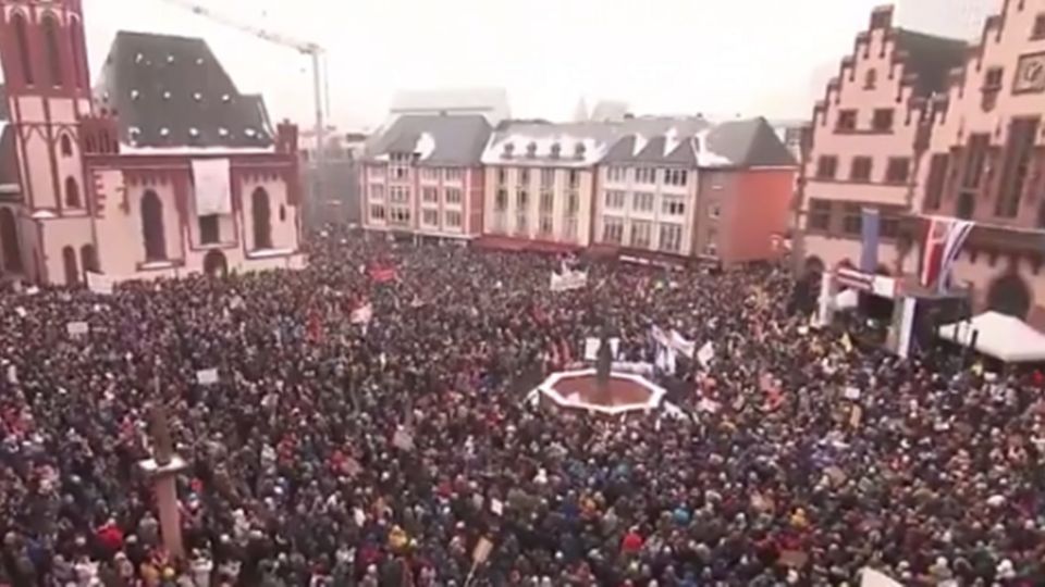 Alemania: ¿Por qué salieron miles de personas a protestar a las calles?