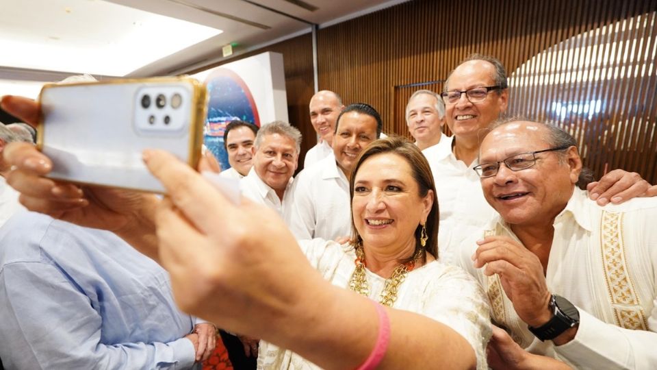 Xóchitl Gálvez, en reunión con empresarios en Veracruz