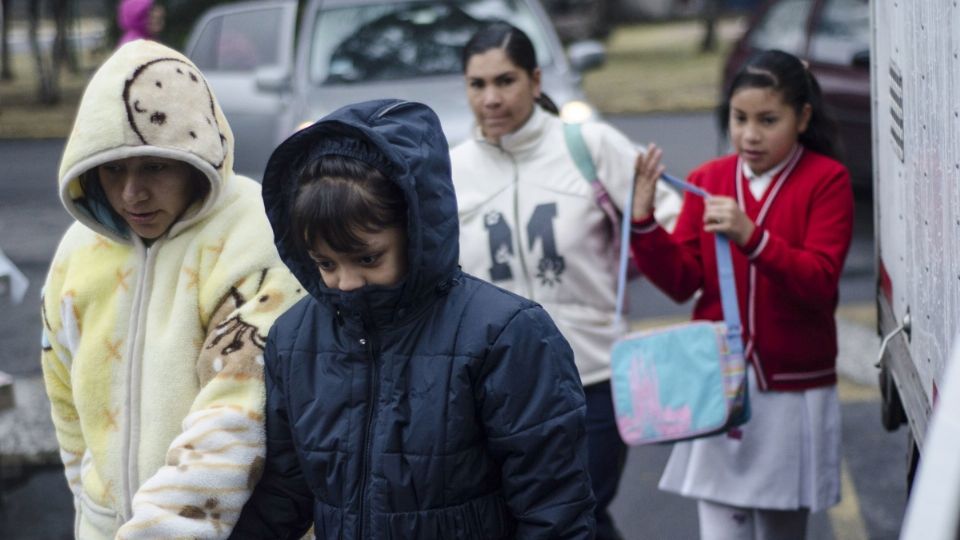 El regreso a clases después de las vacaciones de invierno para este ciclo escolar actual está programado para comenzar el próximo lunes 8 de enero de este año; sin embargo, algunas entidades podrían postergarlo