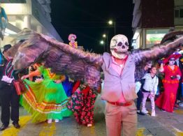 VIDEO: Así fue el Carnaval de Catrinas en el puerto de Veracruz