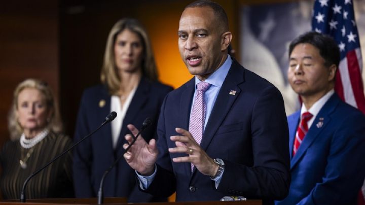 Demócratas reeligen a su cúpula en la Cámara Baja para la nueva era de Trump