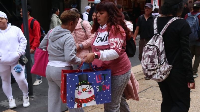 Compras navideñas en el Centro Histórico de la CDMX