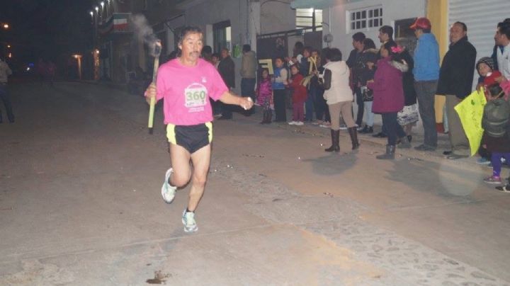 Carrera con antorchas, una tradición de hace 52 años en San Juan Solís