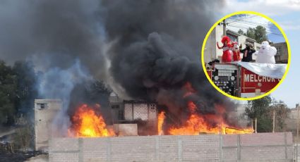 Incendio arrasa taller en Melchor Ocampo, mientras bomberos participaban en carnaval