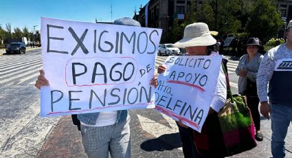 “Tuve que vender mi auto para sobrevivir”; trabajadores del Edomex exigen el pago de sus pensiones