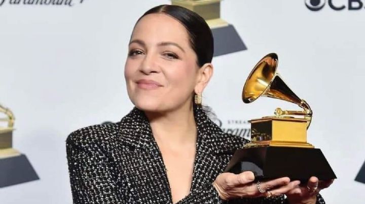 Natalia Lafourcade hace historia y gana otro Grammy