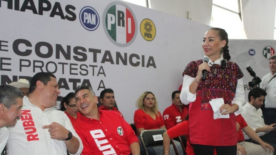 “Alito” unge a Olga Luz Espinosa como candidata a gobernadora de Chiapas