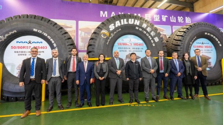 Regresa Diego Sinhue de gira por Asia y atrae 13,500 millones de pesos de inversión