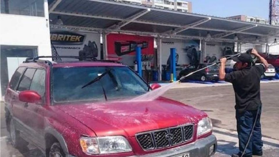 Suspenden actividades en autolavados de Ecatepec por falta de agua