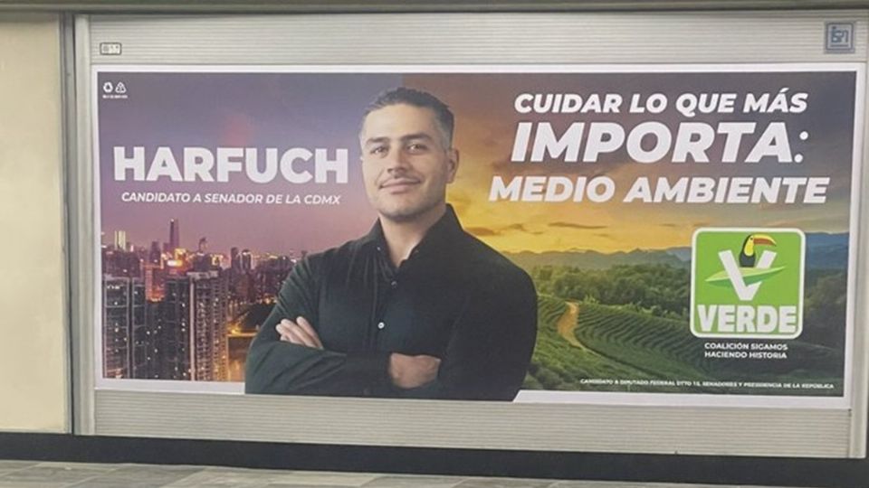 Metro CDMX: Exhiben propaganda electoral de Harfuch en Línea 3, ¿Está permitido?