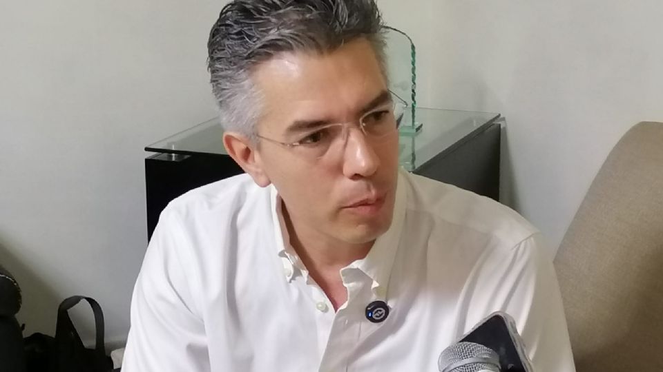 Candidato al Senado en la primera fórmula de Veracruz.