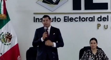 Armenta Mier se registra como candidato de Morena al gobierno de Puebla
