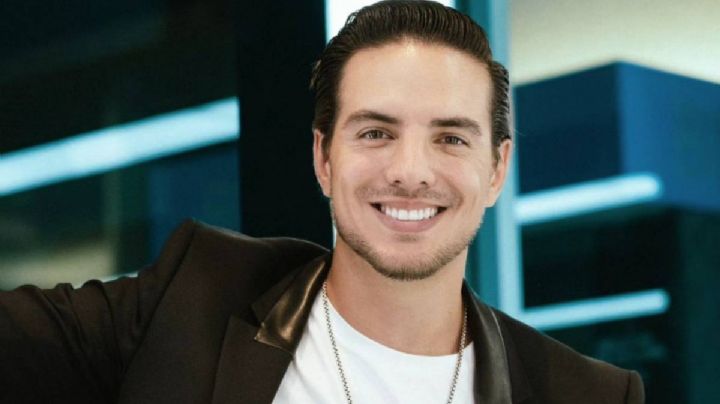 La historia detrás de la polémica foto que publicó Vadhir Derbez de su mamá: "Es idéntica a Eugenio Derbez"