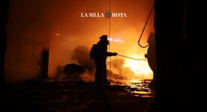 Incendio en nave industrial de Guadalajara deja 5 bodegas colapsadas | VIDEO