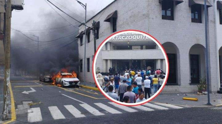 Ixtac: Tras 25 días, policías desalojan del palacio a pobladores; piden agua en sus viviendas