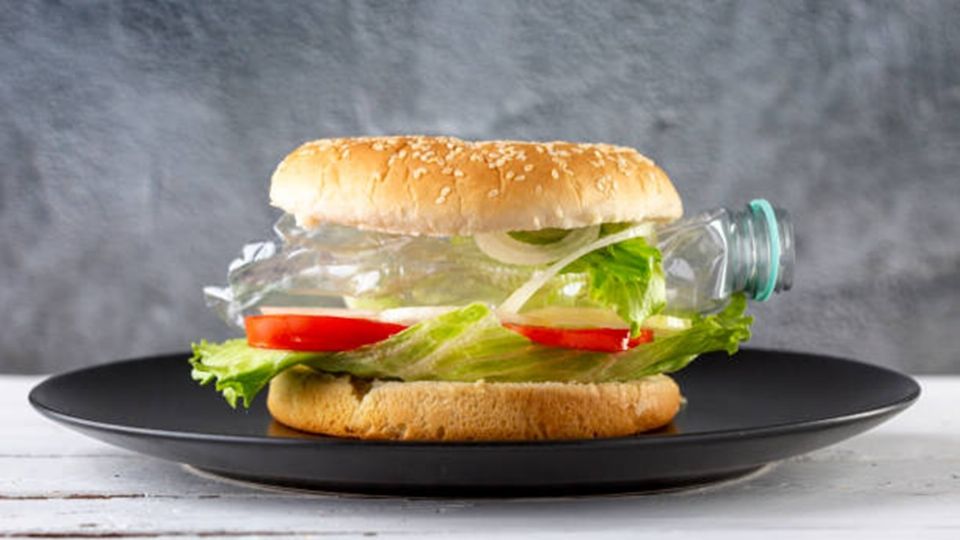 Microplásticos presentes en la comida ponen en riesgo la salud
