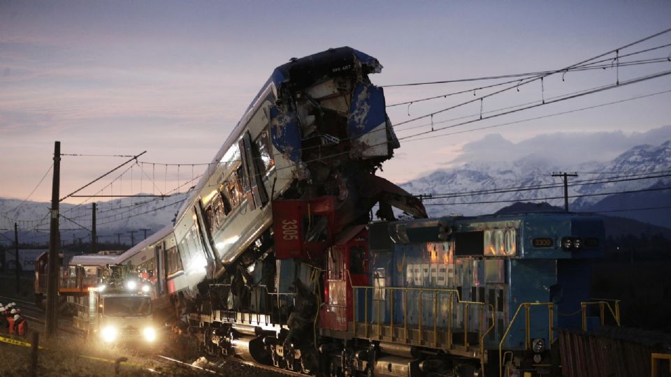 Choque de trenes conmociona a Chile; hay 2 muertos confirmados