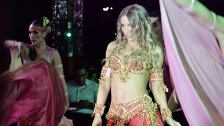 Tunden a Irina Baeva en su debut como "Aventurera"