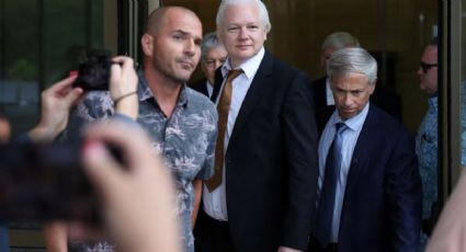 Julian Assange recupera su libertad tras declararse culpable de violar la ley espionaje
