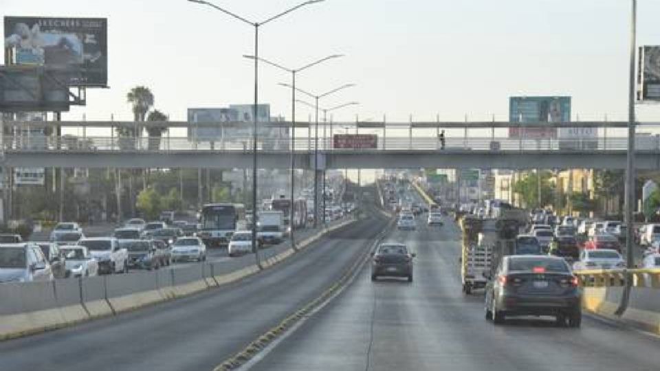 La dirección de Obra Pública está por cerrar la contratación para construir la primera etapa de la ampliación del bulevar Aeropuerto, cerca del tajo a Santa Ana del Conde y tiene una estimación en 50 millones de pesos.