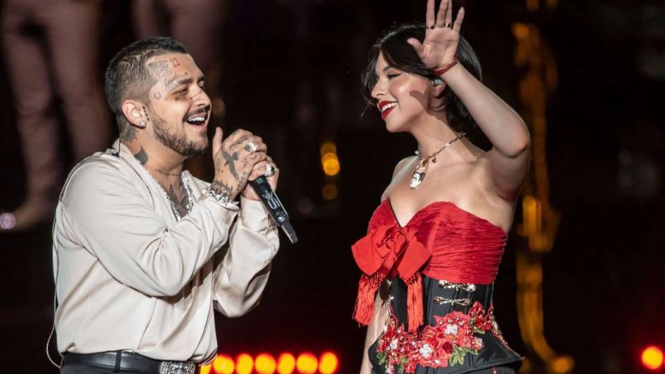 Los cantantes mexicanos disfrutan al máximo su noviazgo.
